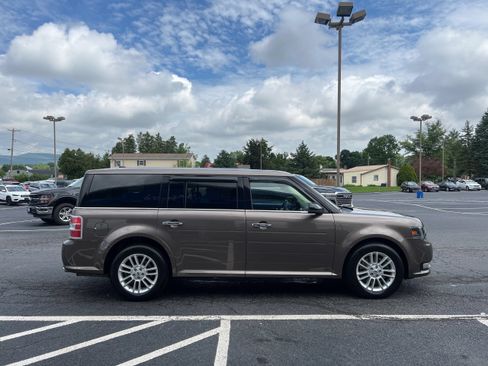 Used 2019 Ford Flex SEL w/ Equipment Group 202A AWD/4WD image 7