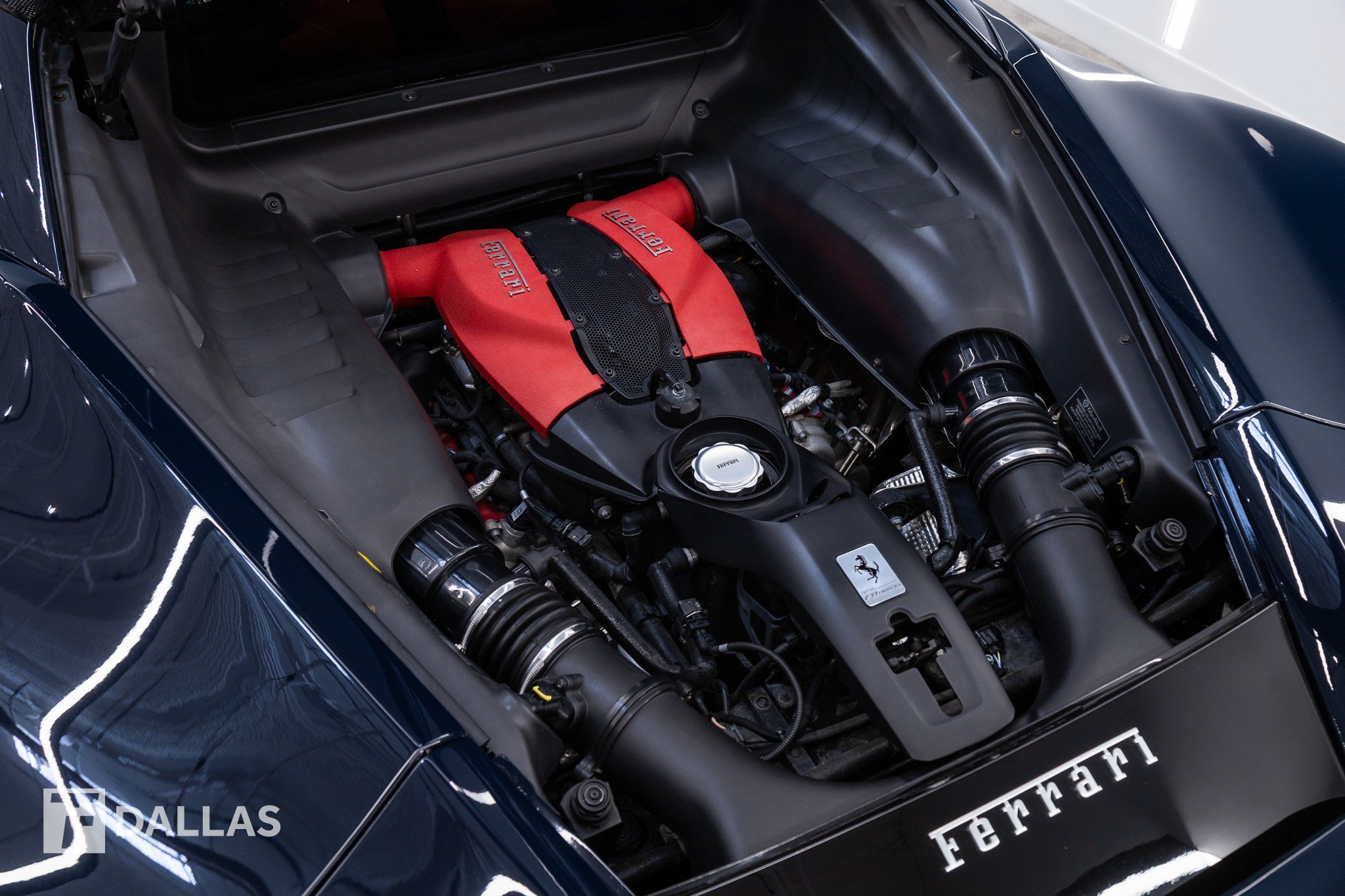 Used 2020 Ferrari F8 Tributo RWD image 12