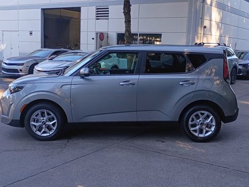 Used 2025 Kia Soul S FWD image 7