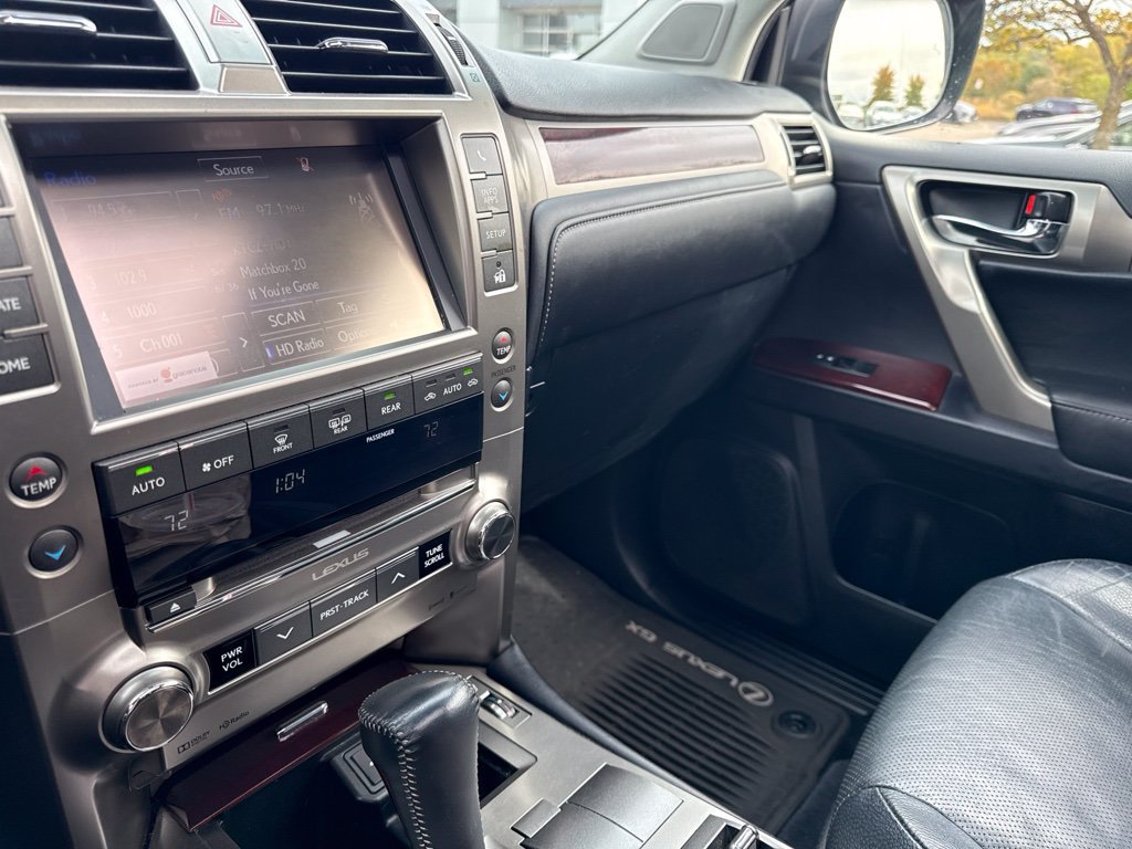Used 2016 Lexus GX 460 w/ Premium Package AWD/4WD image 17