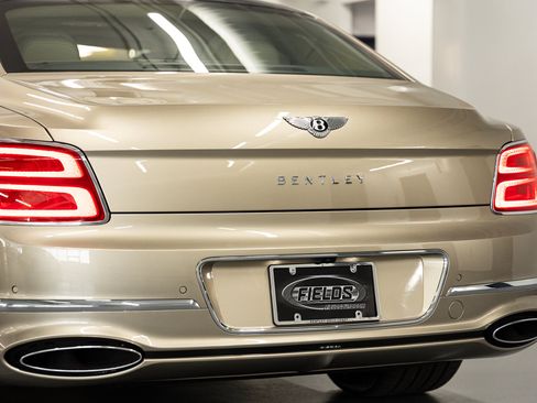 Used 2026 Bentley Flying Spur V8 AWD/4WD image 20
