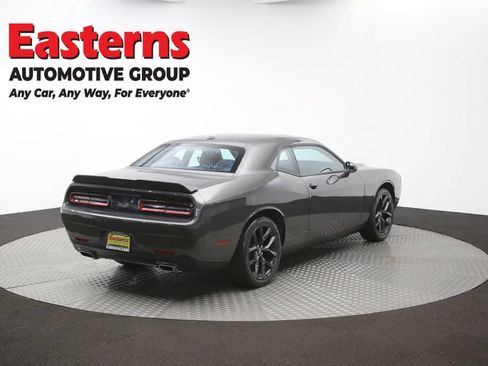 Used 2022 Dodge Challenger SXT w/ Driver Convenience Group RWD image 38