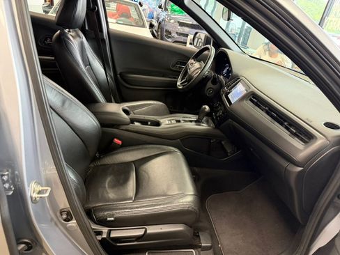 Used 2019 Honda HR-V Sport image 34