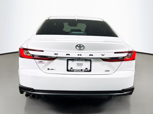 Used 2025 Toyota Camry SE FWD image 6