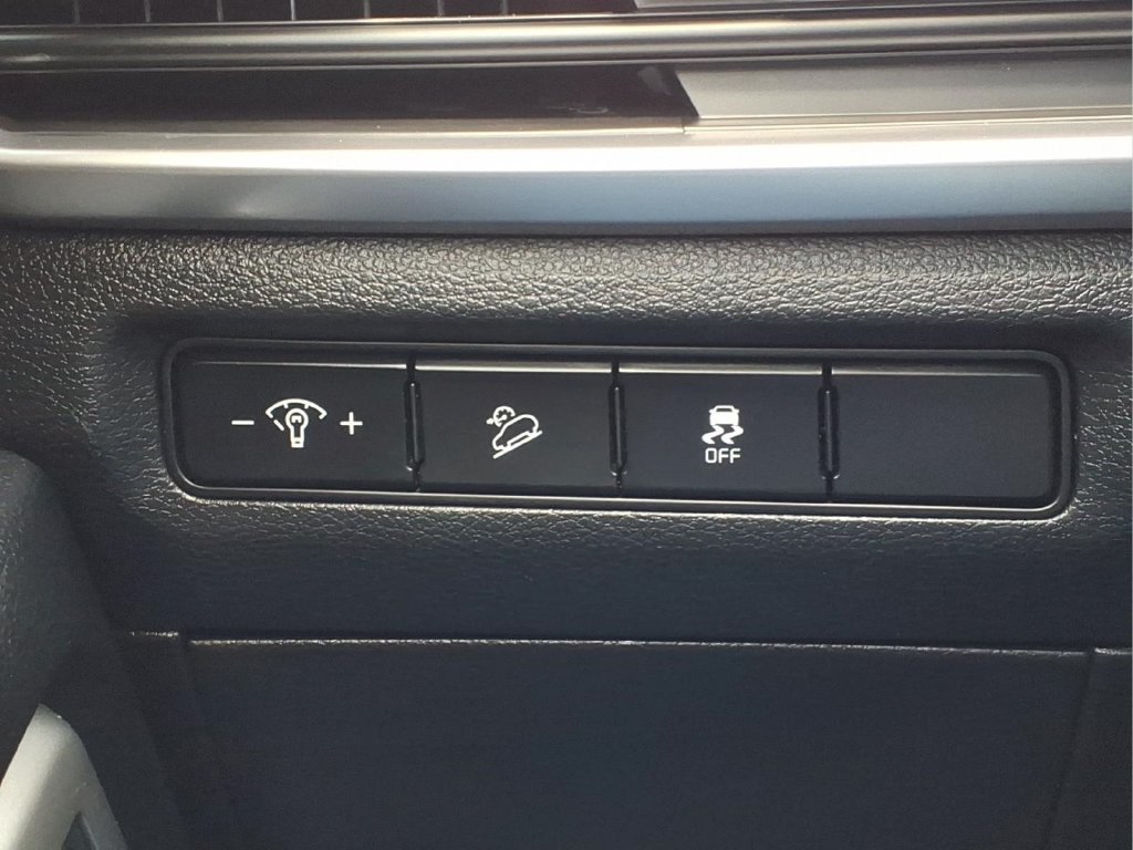 Used 2023 Kia Telluride LX FWD image 26
