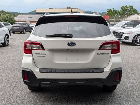 Used 2018 Subaru Outback 2.5i Touring AWD/4WD image 7
