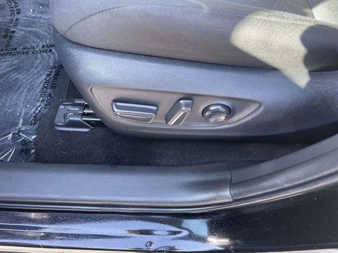 Used 2025 Toyota RAV4 XLE image 28