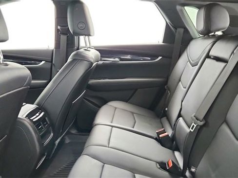 Certified 2024 Cadillac XT5 Premium Luxury w/ LPO, Floor Liner Package image 18