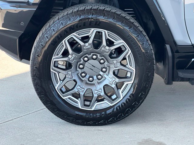 Used 2025 GMC Hummer EV 3X AWD/4WD image 16