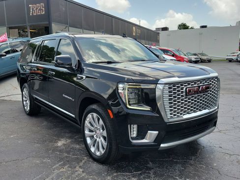 Used 2021 GMC Yukon XL Denali w/ Max Trailering Package RWD image 3