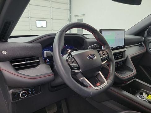 Certified 2025 Ford Explorer ST AWD/4WD image 21