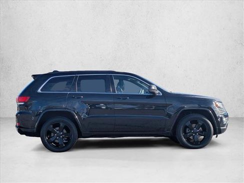 Used 2015 Jeep Grand Cherokee Altitude image 4