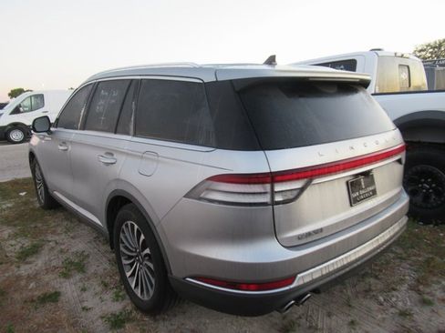 Used 2021 Lincoln Aviator Reserve image 4