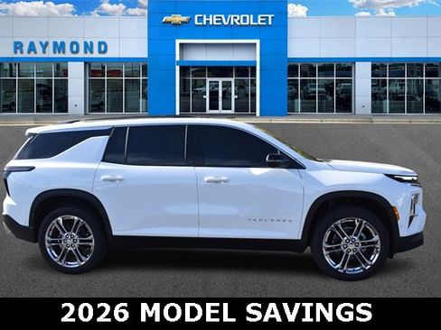 New 2025 Chevrolet Traverse LT w/ Enhanced Driving Package image 2