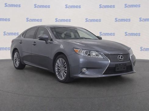 Used 2015 Lexus ES 350 w/ Luxury Package FWD image 1