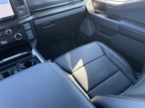 Used 2024 Ford F250 Lariat w/ Lariat Ultimate Package image 5