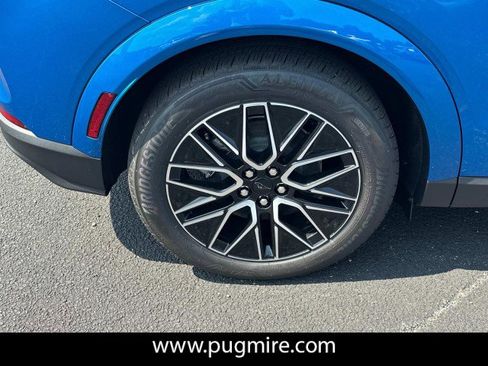 New 2025 Ford Mustang Mach-E Premium image 17