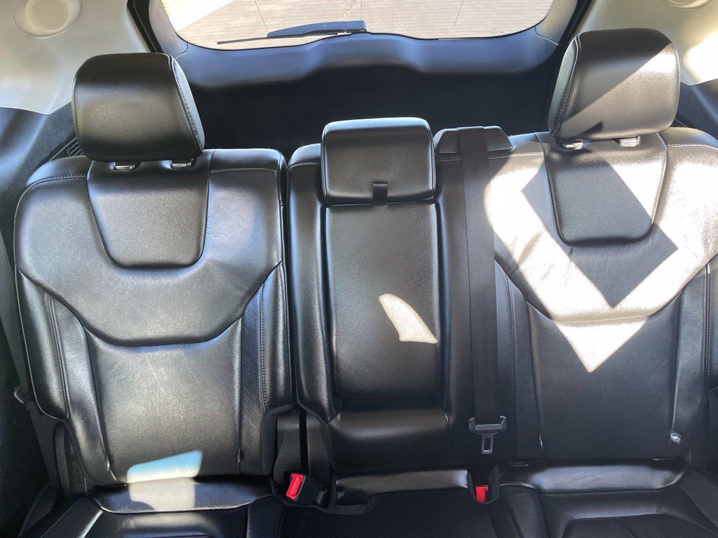 Used 2019 Ford Edge Titanium AWD/4WD image 24
