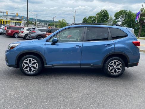 Used 2019 Subaru Forester Premium w/ All-Weather Package AWD/4WD image 6