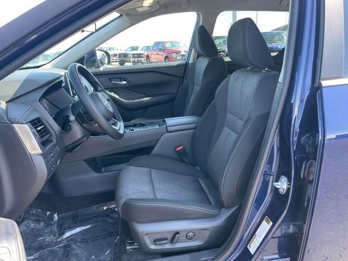 Used 2024 Nissan Rogue SV FWD image 7