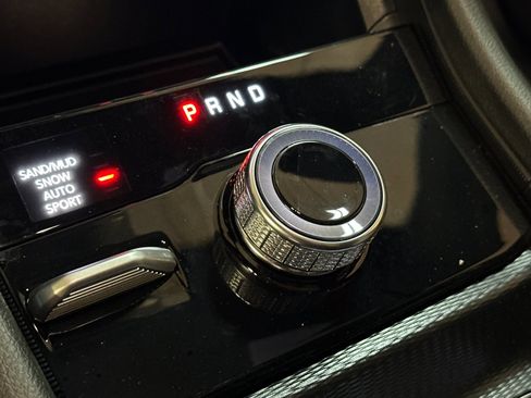 New 2025 Jeep Grand Cherokee Limited w/ Black Appearance Package image 21