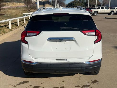 Used 2023 GMC Terrain SLT image 5