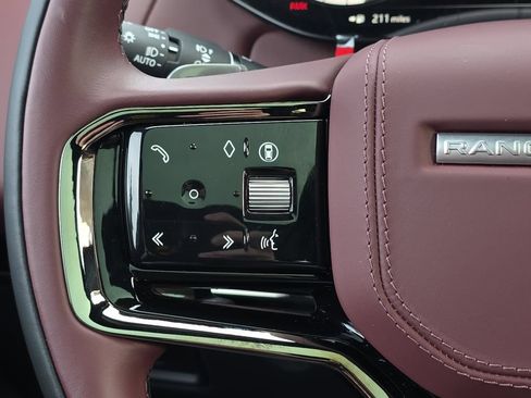 New 2025 Land Rover Range Rover Sport Dynamic SE AWD/4WD image 17