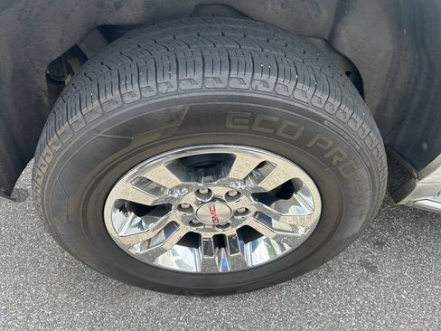 Used 2016 GMC Yukon XL SLT AWD/4WD image 5