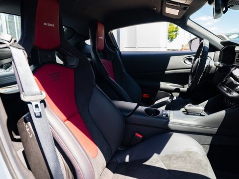 Certified 2024 Nissan Z NISMO w/ Floor Mat Package RWD image 22