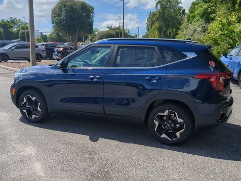 Used 2026 Kia Seltos EX image 6