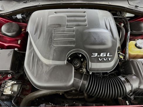 Used 2019 Chrysler 300 Touring w/ Sport Appearance Package RWD image 41