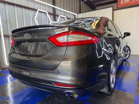 Used 2016 Ford Fusion SE w/ Equipment Group 201A image 15