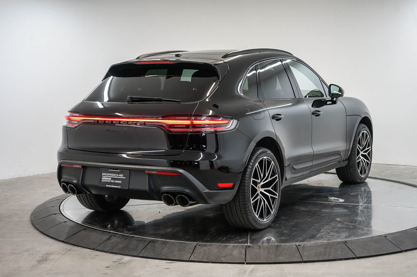 Certified 2026 Porsche Macan S AWD/4WD image 9