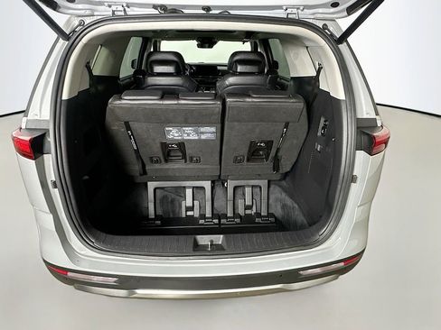 Certified 2024 Kia Carnival SX Prestige image 33