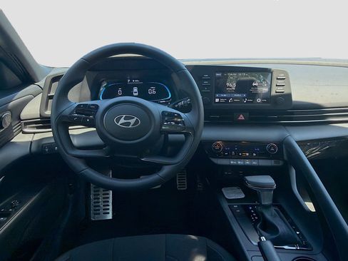 New 2026 Hyundai Elantra Sport FWD image 15