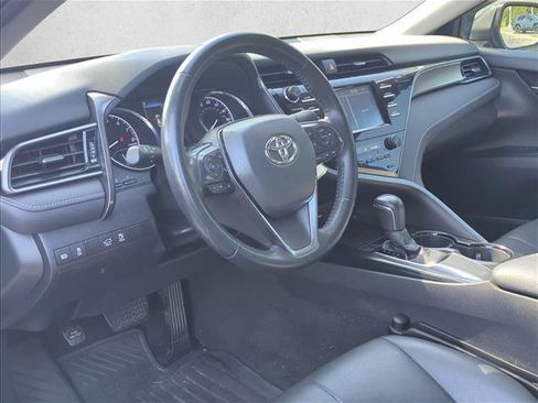 Certified 2019 Toyota Camry SE FWD image 9