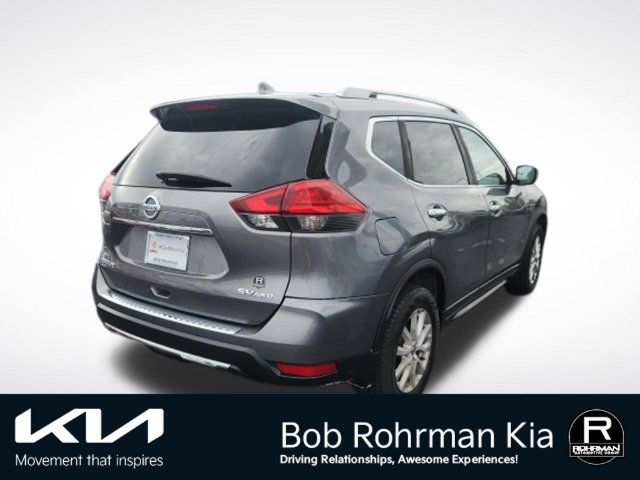 Used 2017 Nissan Rogue SV AWD/4WD image 4
