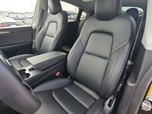 Used 2023 Tesla Model Y Long Range AWD/4WD image 18