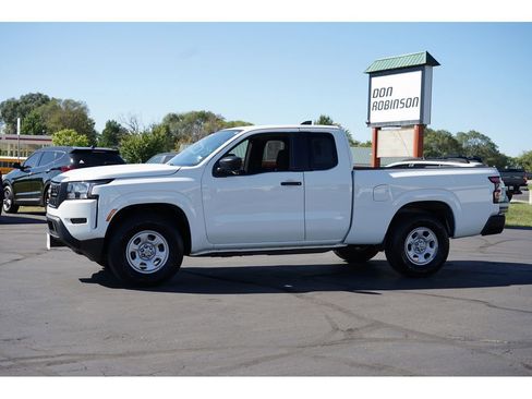 Used 2024 Nissan Frontier S w/ S Utility Package image 6
