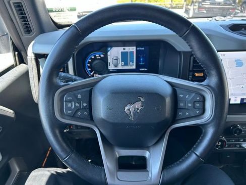 Used 2023 Ford Bronco Badlands AWD/4WD image 5