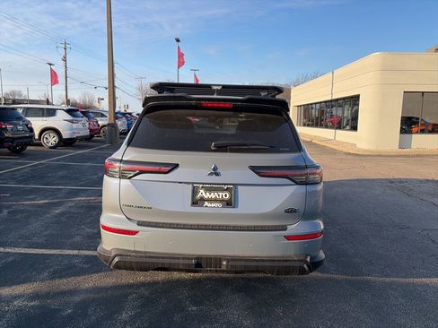 New 2026 Mitsubishi Outlander AWD image 5