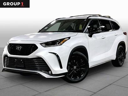 Used 2023 Toyota Highlander XSE
