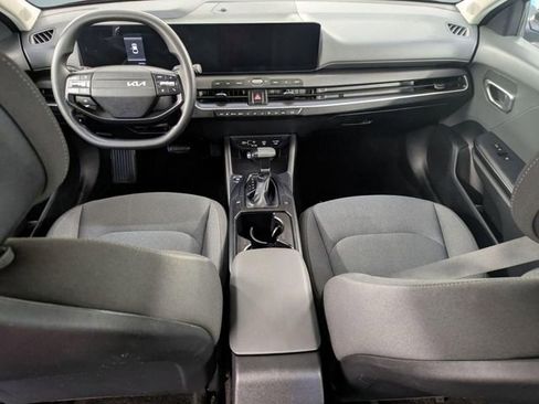 Used 2025 Kia K4 FWD image 26