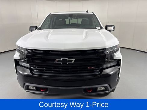 Used 2021 Chevrolet Silverado 1500 LT Trail Boss w/ Convenience Package II AWD/4WD image 4