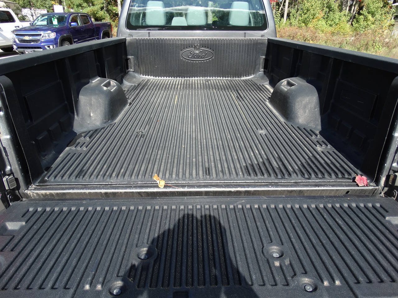 Used 2015 Ford F250 4x4 Crew Cab XL w/ Power Equipment Group image 34