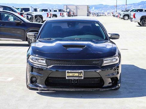 Used 2017 Dodge Charger R/T Scat Pack w/ Technology Group image 2