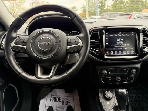 Used 2020 Jeep Compass Limited AWD/4WD image 18