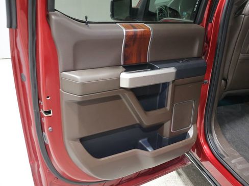 Used 2015 Ford F150 King Ranch w/ Equipment Group 601A Luxury AWD/4WD image 20