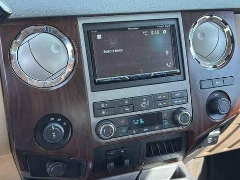 Used 2011 Ford F350 Lariat w/ Lariat Interior Pkg AWD/4WD image 13