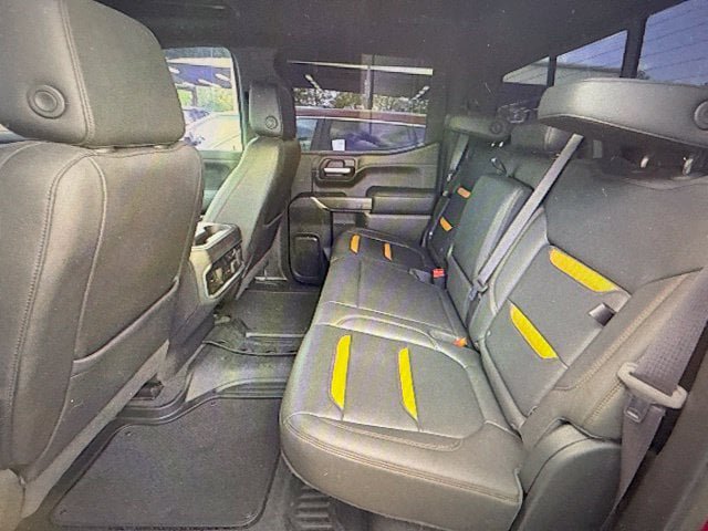 Used 2021 GMC Sierra 1500 AT4 w/ AT4 Value Package AWD/4WD image 8